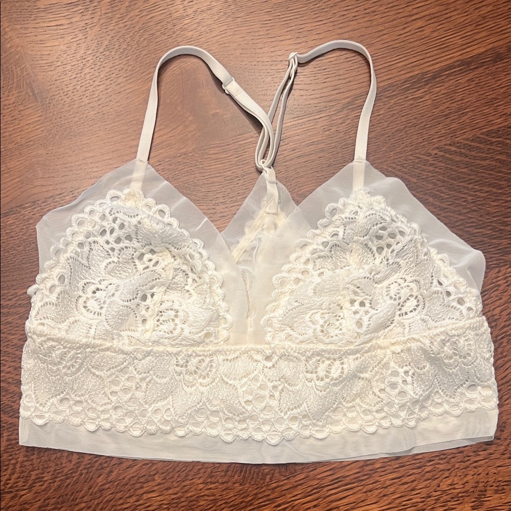 Aerie Floral Lace Bralette in Cream